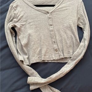 Brandy Melville Light Gray Button-Up Top